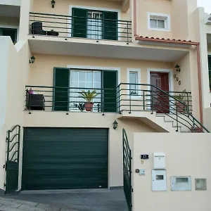 Zizis Place Santa Cruz (Madeira)